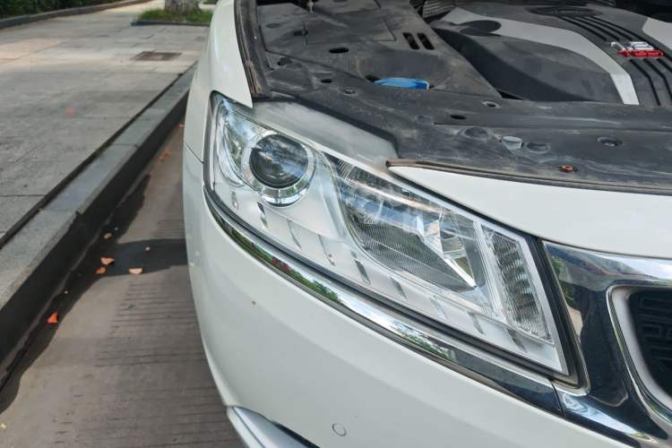 Used Geely Auto Emgrand GT 2016 1.8T Zunya Model Right Front Headlight