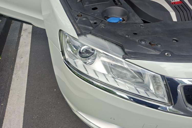 Used Geely Auto Emgrand GT 2016 1.8T Zunya Model Right Front Headlight