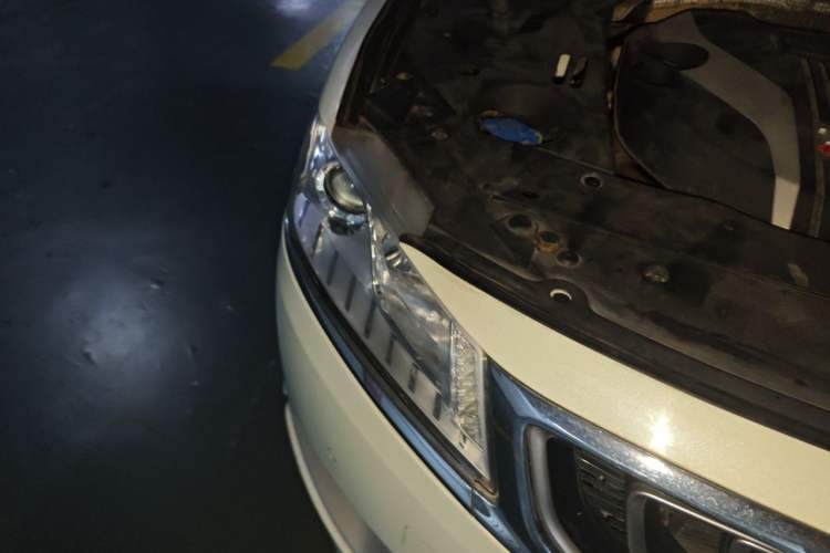 Used Geely Auto Emgrand GT 2016 1.8T Comfort Model Right Front Headlight