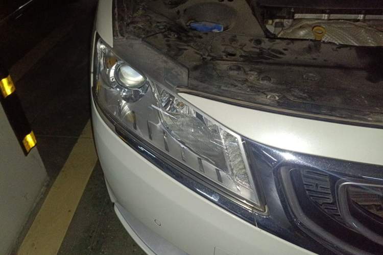 Used Geely Auto Emgrand GT 2016 2.4L Zunya Model Right Front Headlight