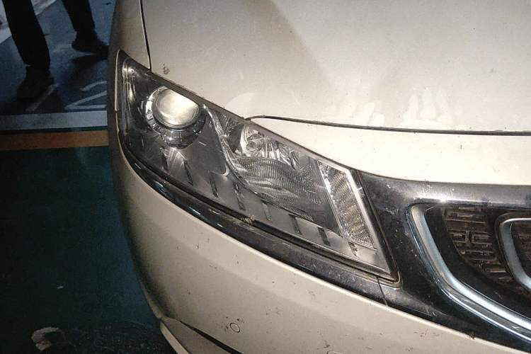 Used Geely Auto Emgrand GT 2016 2.4L Zunya Model Right Front Headlight