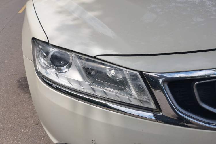Used Geely Auto Emgrand GT 2016 1.8T Comfort Model Right Front Headlight
