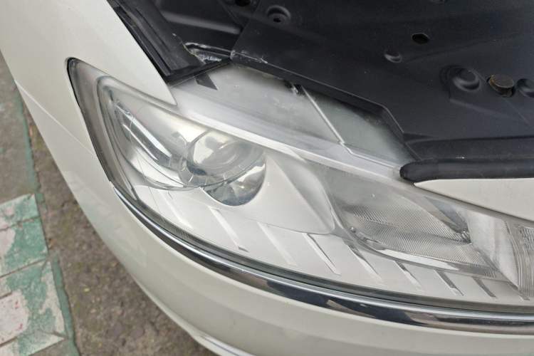 Used Geely Auto Emgrand GT 2016 2.4L Zunya Model Right Front Headlight