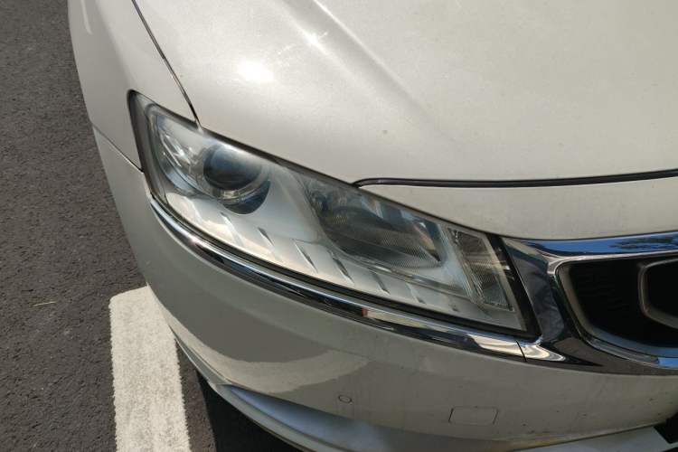 Used Geely Auto Emgrand GT 2016 2.4L Comfort Version Right Front Headlight