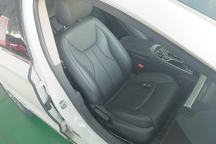 Used Geely Auto Emgrand GT 2016 1.8T Zunya Model Right Front Seat