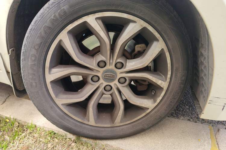 Used Geely Auto Emgrand GT 2016 1.8T Zunya Model Right Front Wheel Hub