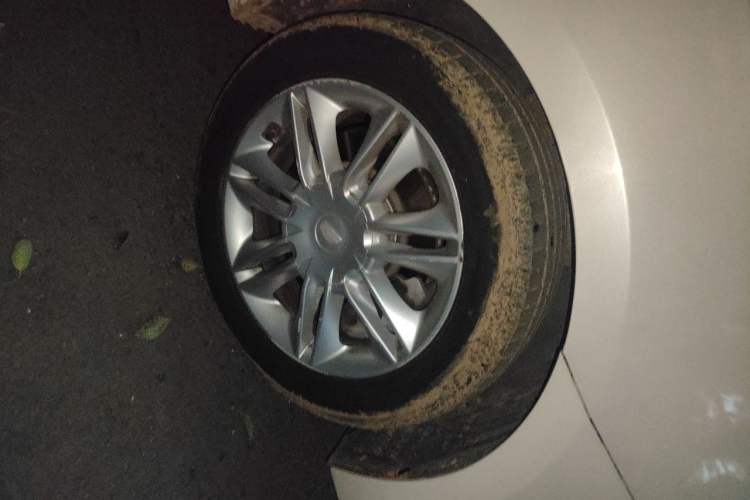 Used Geely Auto Emgrand GT 2016 2.4L Comfort Version Right Front Wheel Hub