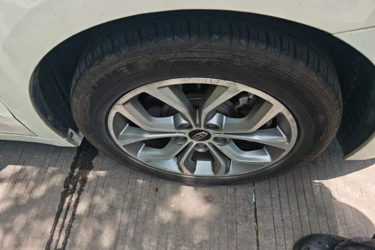 Used Geely Auto Emgrand GT 2016 1.8T Zunya Model Right Front Wheel Hub