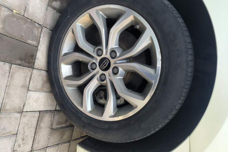 Used Geely Auto Emgrand GT 2016 1.8T Zunya Model Right Front Wheel Hub