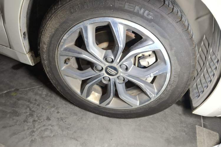 Used Geely Auto Emgrand GT 2016 1.8T Zunya Model Right Front Wheel Hub