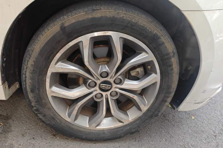 Used Geely Auto Emgrand GT 2016 2.4L Zunya Model Right Front Wheel Hub
