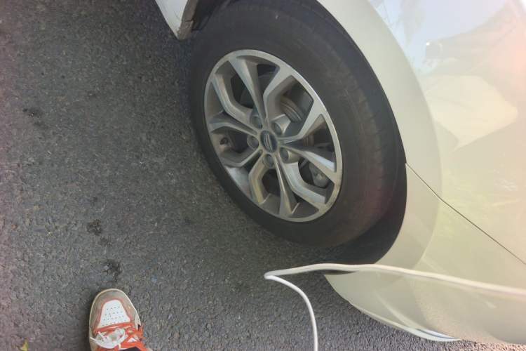 Used Geely Auto Emgrand GT 2016 1.8T Zunya Model Right Front Wheel Hub