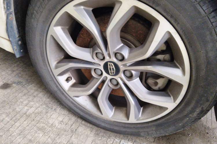 Used Geely Auto Emgrand GT 2016 1.8T Zunya Model Right Front Wheel Hub