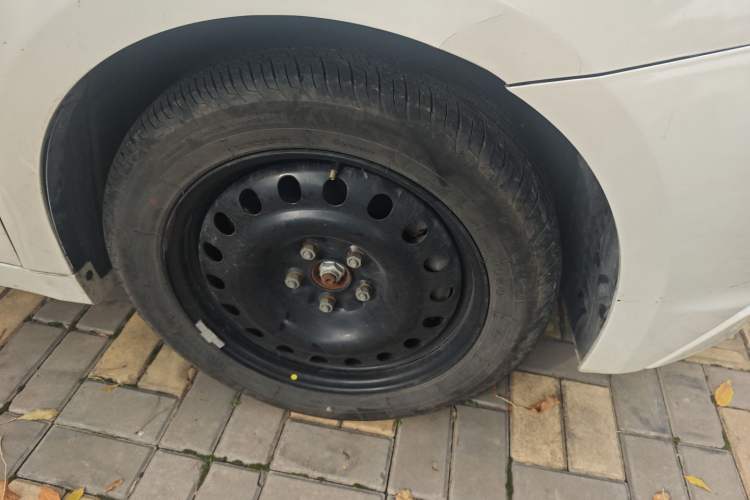 Used Geely Auto Emgrand GT 2016 1.8T Comfort Model Right Front Wheel Hub
