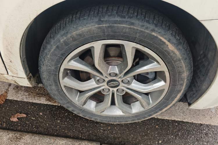 Used Geely Auto Emgrand GT 2016 1.8T Zunya Model Right Front Wheel Hub
