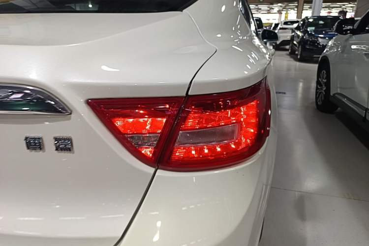 Used Geely Auto Emgrand GT 2016 2.4L Zunya Model Right Rear Taillight