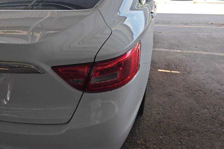 Used Geely Auto Emgrand GT 2016 2.4L Comfort Version Right Rear Taillight