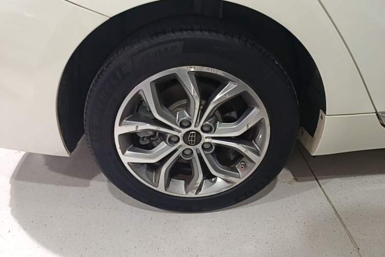 Used Geely Auto Emgrand GT 2016 2.4L Zunya Model Right Rear Wheel Hub