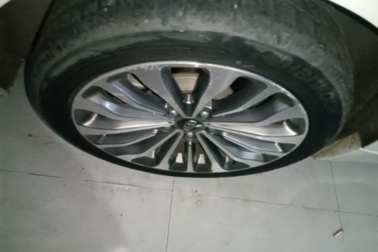 Used Geely Auto Emgrand GT 2016 1.8T Zunya Model Right Rear Wheel Hub