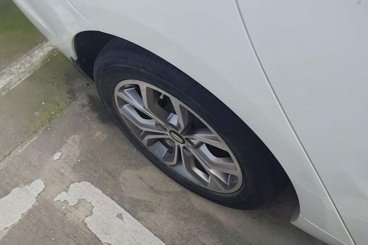 Used Geely Auto Emgrand GT 2016 2.4L Zunya Model Right Rear Wheel Hub