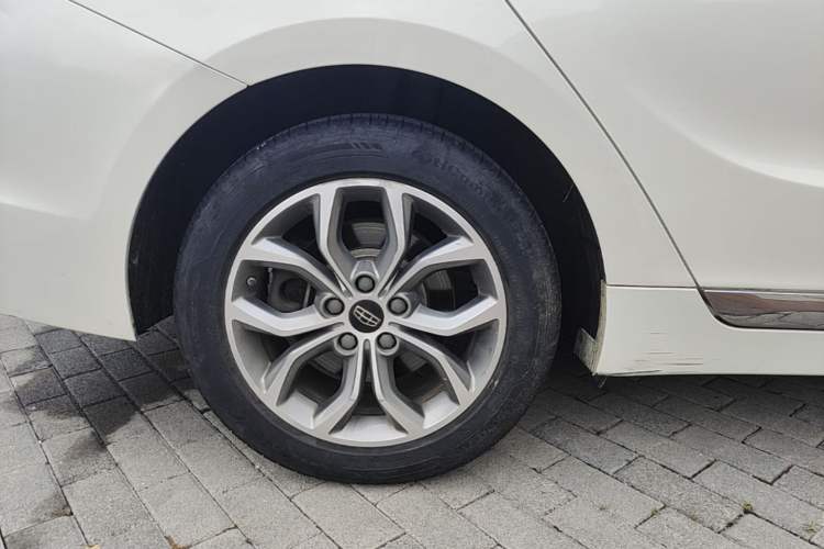 Used Geely Auto Emgrand GT 2016 1.8T Zunya Model Right Rear Wheel Hub