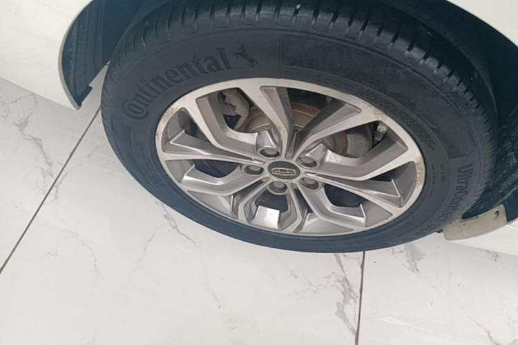 Used Geely Auto Emgrand GT 2016 1.8T Comfort Model Right Rear Wheel Hub