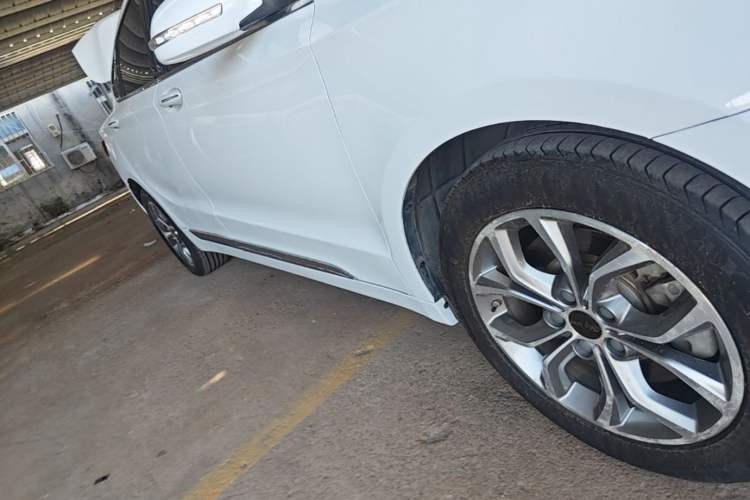 Used Geely Auto Emgrand GT 2016 2.4L Comfort Version Right Side Sill