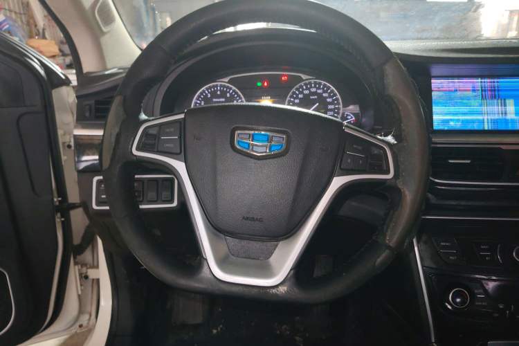 Used Geely Auto Emgrand GT 2016 2.4L Comfort Version Steering Wheel