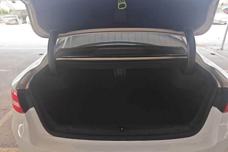 Used Geely Auto Emgrand GT 2016 2.4L Comfort Version Trunk