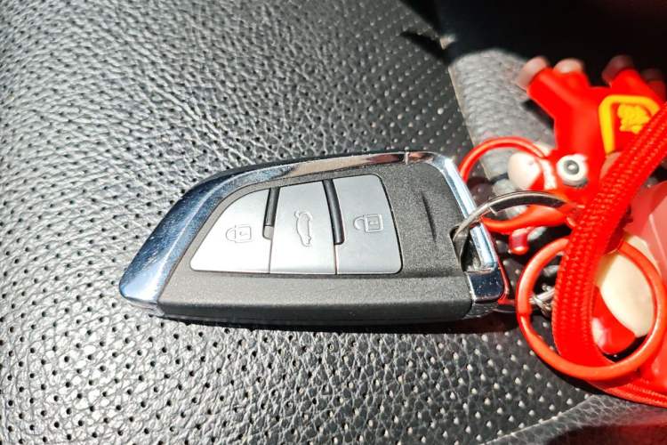 Used Geely Auto Emgrand GT 2016 2.4L Zunya Model Vehicle Key