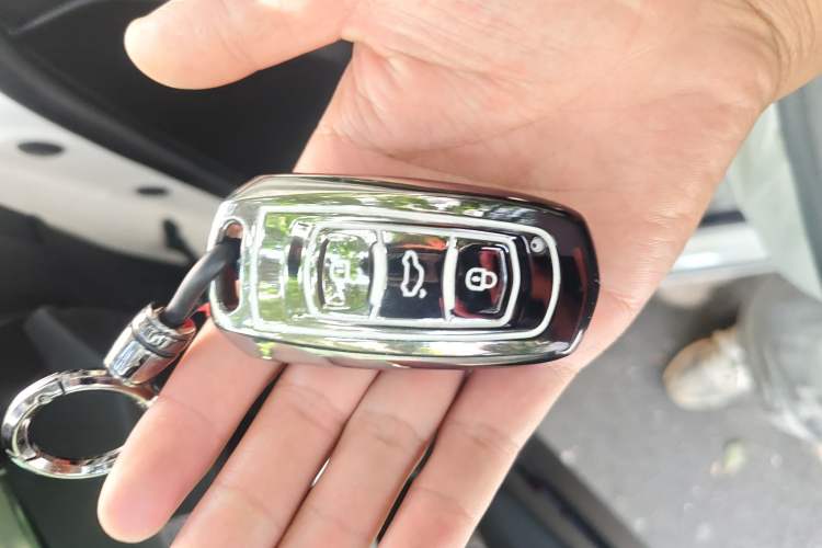 Used Geely Auto Emgrand GT 2016 2.4L Comfort Version Vehicle Key