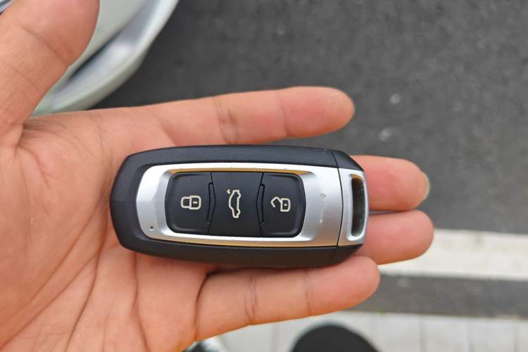 Used Geely Auto Emgrand GT 2016 2.4L Zunya Model Vehicle Key