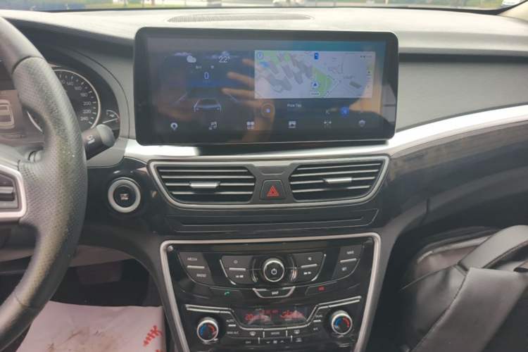 Used Geely Auto Emgrand GT 2016 1.8T Comfort Model Audio And AC Panel