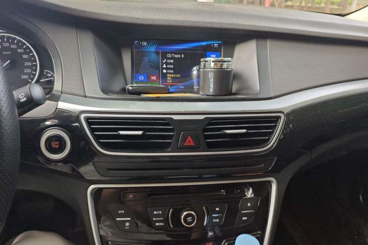 Used Geely Auto Emgrand GT 2016 2.4L Comfort Version Audio And AC Panel