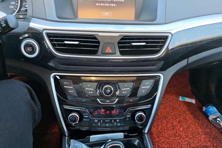 Used Geely Auto Emgrand GT 2016 1.8T Zunya Model Audio And AC Panel