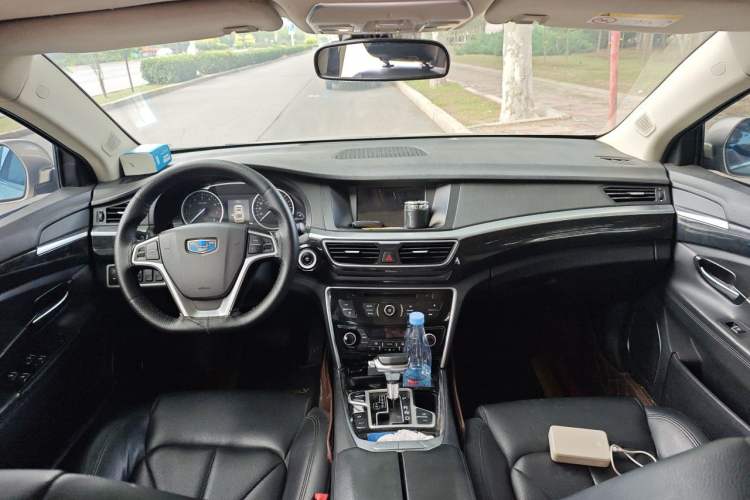 Used Geely Auto Emgrand GT 2016 2.4L Comfort Version Center Console