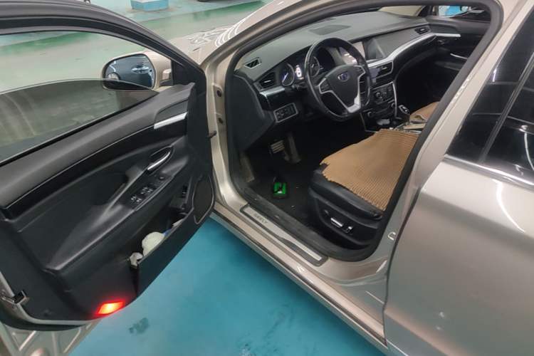 Used Geely Auto Emgrand GT 2016 2.4L Zunya Model Driver Seat