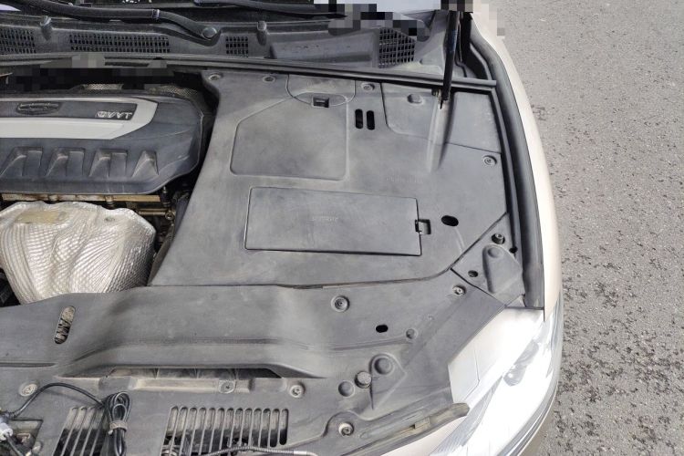 Used Geely Auto Emgrand GT 2016 2.4L Zunya Model Engine Bay Left