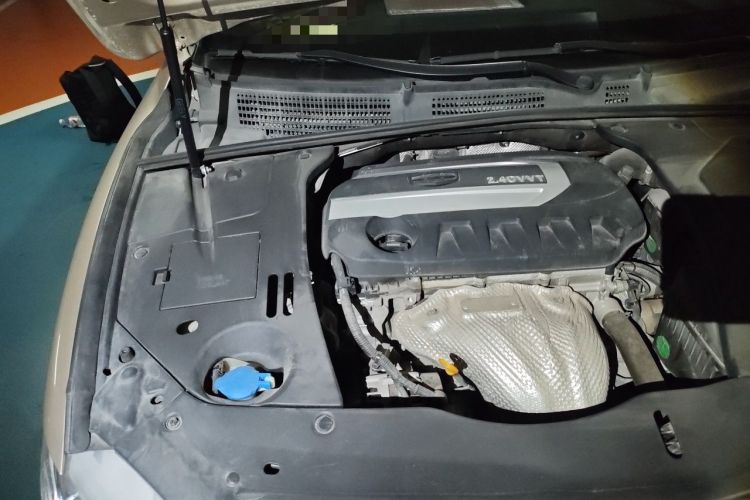Used Geely Auto Emgrand GT 2016 2.4L Zunya Model Engine Bay Right