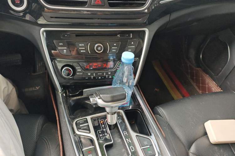 Used Geely Auto Emgrand GT 2016 2.4L Comfort Version Gear Lever
