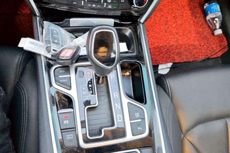 Used Geely Auto Emgrand GT 2016 1.8T Zunya Model Gear Lever