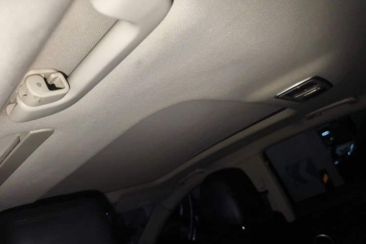 Used Geely Auto Emgrand GT 2016 1.8T Zunya Model Headliner