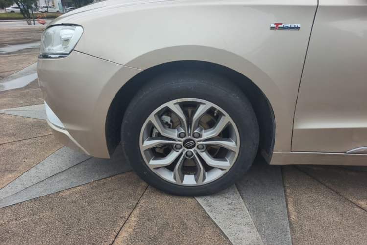 Used Geely Auto Emgrand GT 2016 1.8T Comfort Model Left Front Wheel Hub