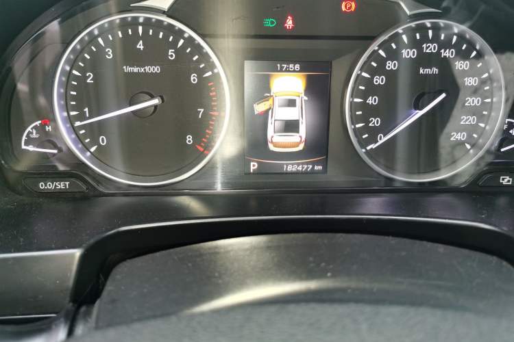 Used Geely Auto Emgrand GT 2016 1.8T Zunya Model Odometer Close Up