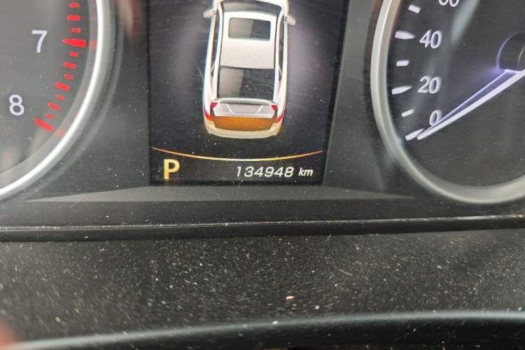 Used Geely Auto Emgrand GT 2016 2.4L Comfort Version Odometer Close Up