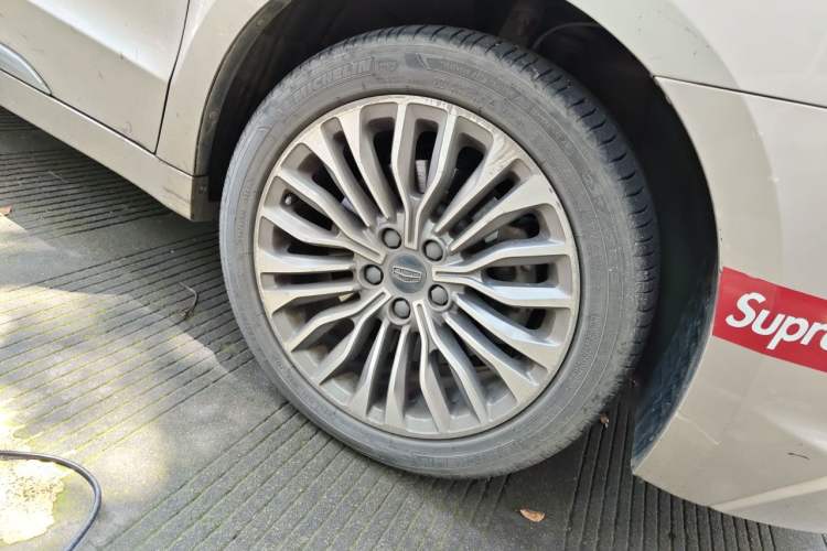 Used Geely Auto Emgrand GT 2016 1.8T Zunya Model Right Front Wheel Hub