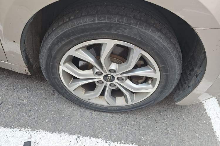 Used Geely Auto Emgrand GT 2016 1.8T Zunya Model Right Front Wheel Hub