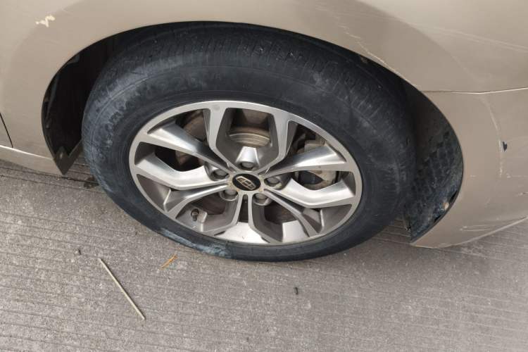 Used Geely Auto Emgrand GT 2016 1.8T Zunya Model Right Front Wheel Hub