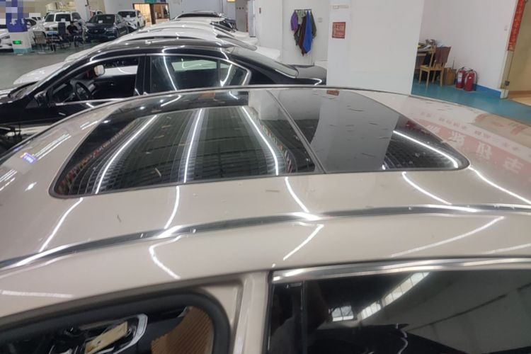 Used Geely Auto Emgrand GT 2016 2.4L Zunya Model Roof