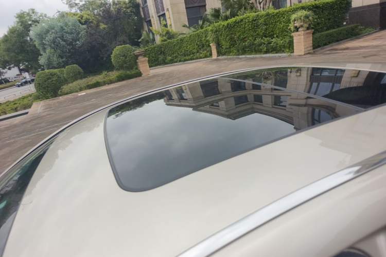 Used Geely Auto Emgrand GT 2016 1.8T Comfort Model Roof